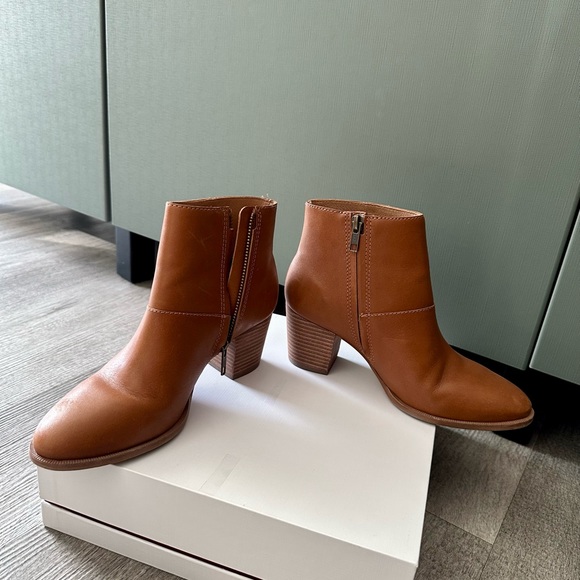 Leather Ankle Boots: Madewell Mira Side Seam Ankle Boot in English Saddle - Picture 4 of 5